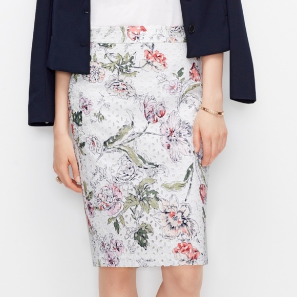 Ann Taylor Dresses & Skirts - Ann Taylor Floral Print Eyelet Pencil Skirt
